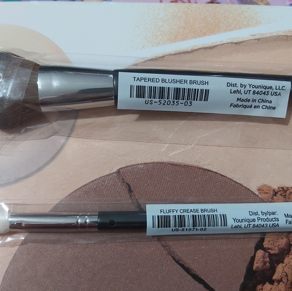 Younique https://www.youniqueproducts.com/CrystalT - Picture 2 of 2